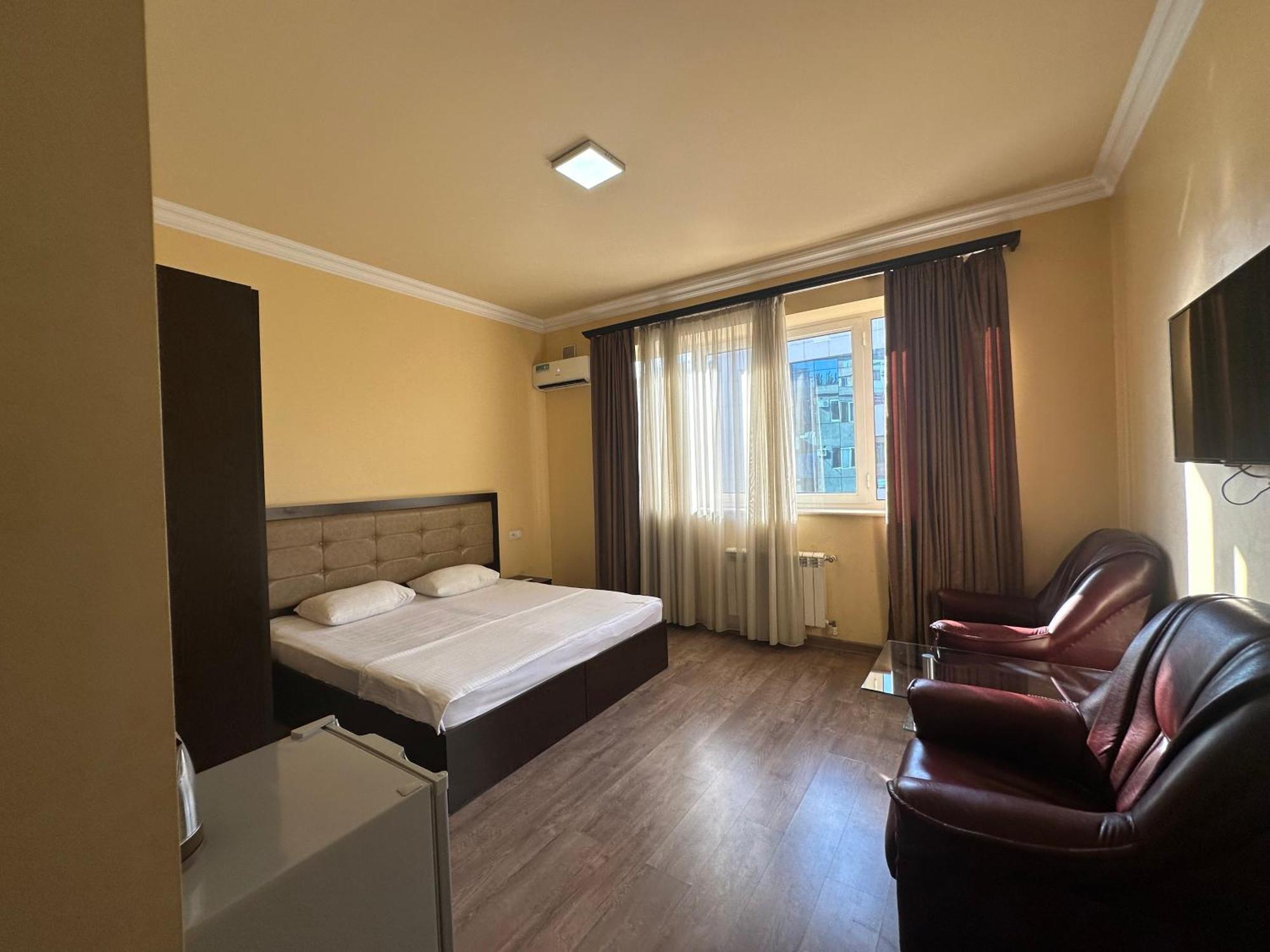 Express Hotel 예레반 외부 사진