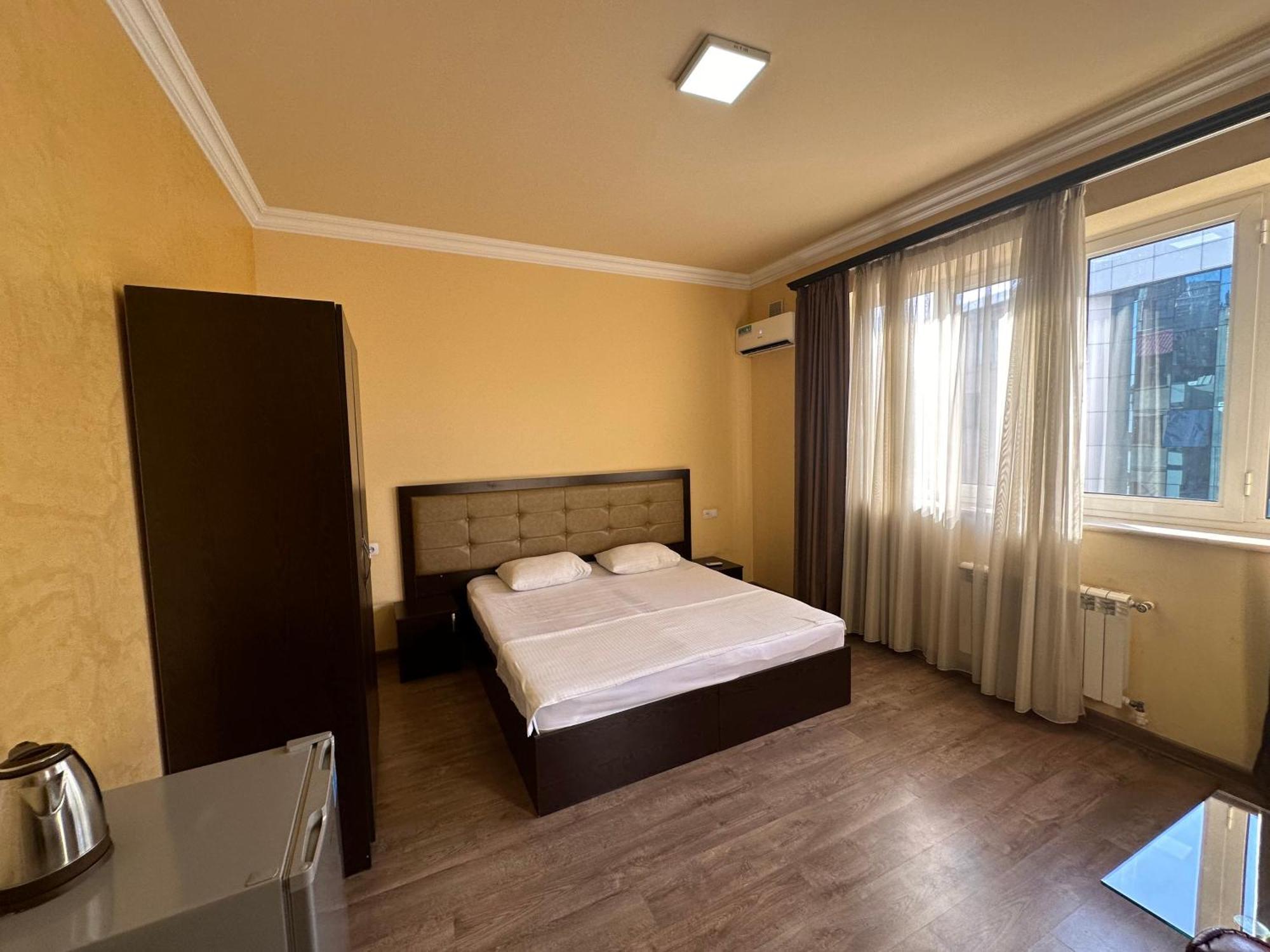 Express Hotel 예레반 외부 사진
